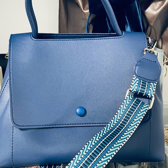 Brand new Blue flap bag - Picture 3 of 6
